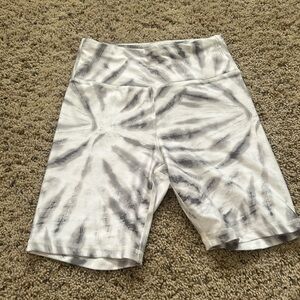Sierra white marbles biker shorts